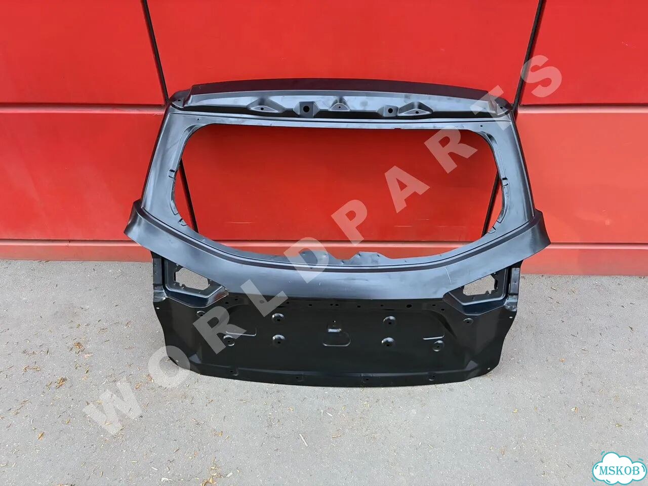 Крышка багажника Geely Atlas 16-22 фото 5