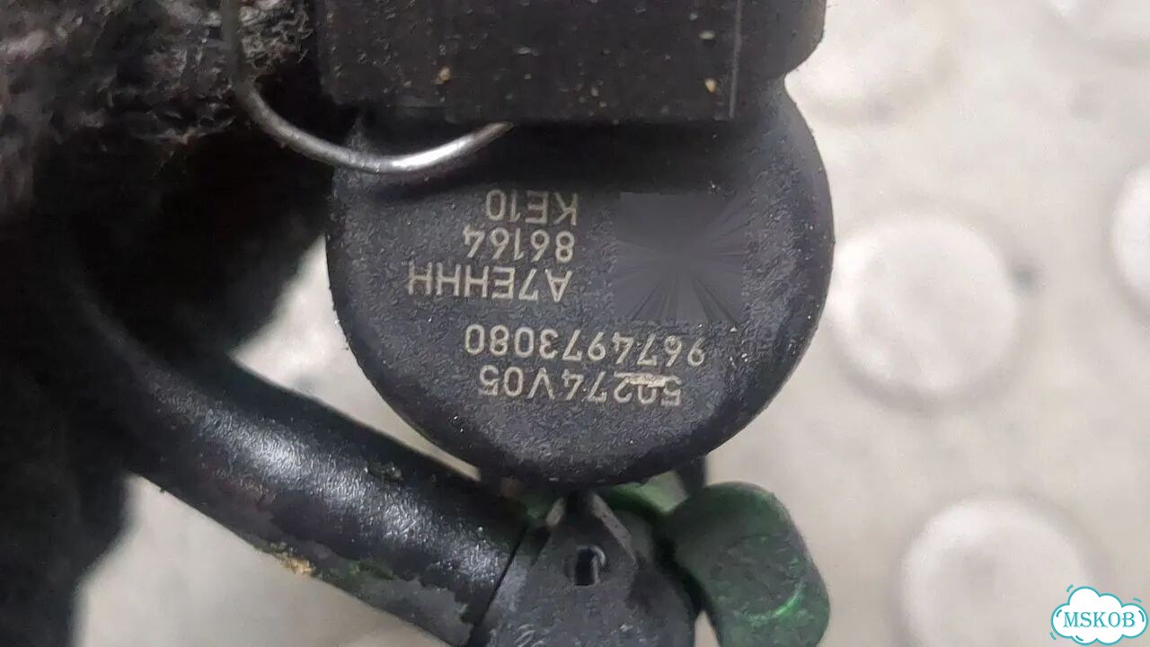 Форсунка топливная Ford Focus 3 фото 3