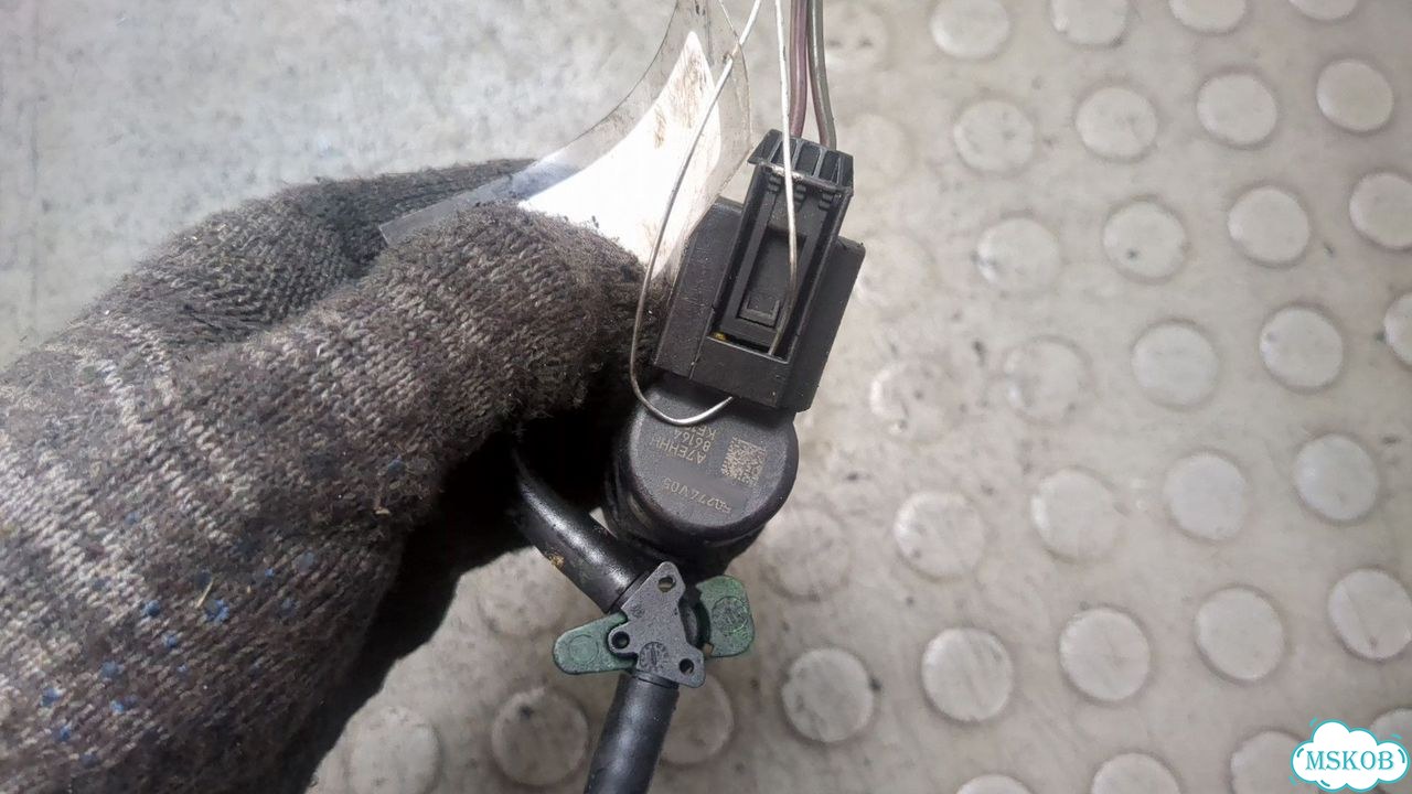 Форсунка топливная Ford Focus 3 фото 4