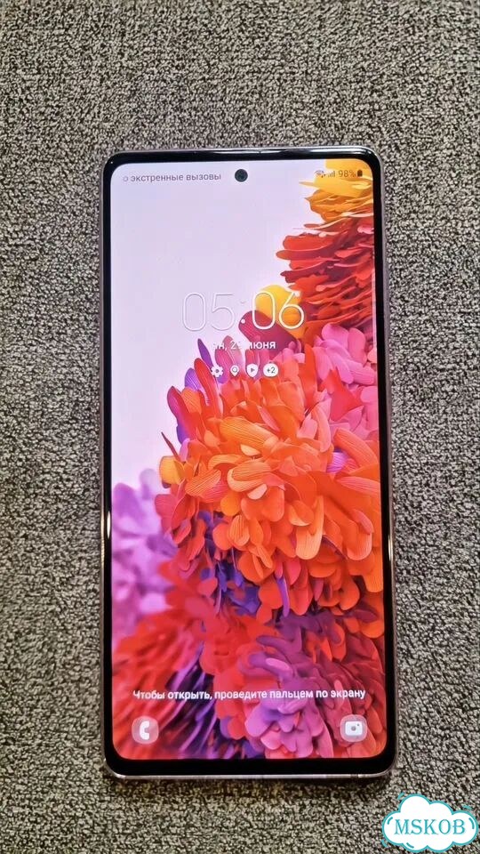 Samsung Galaxy S20 FE, 6/128 ГБ, 2 SIM фото 2