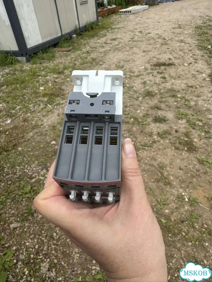 Контактор ABB 250-500v 50/60 HZ-DC фото 2