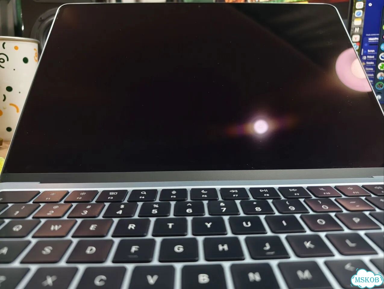 MacBook air m4 16/256 sky blue 10 циклов акб фото 2