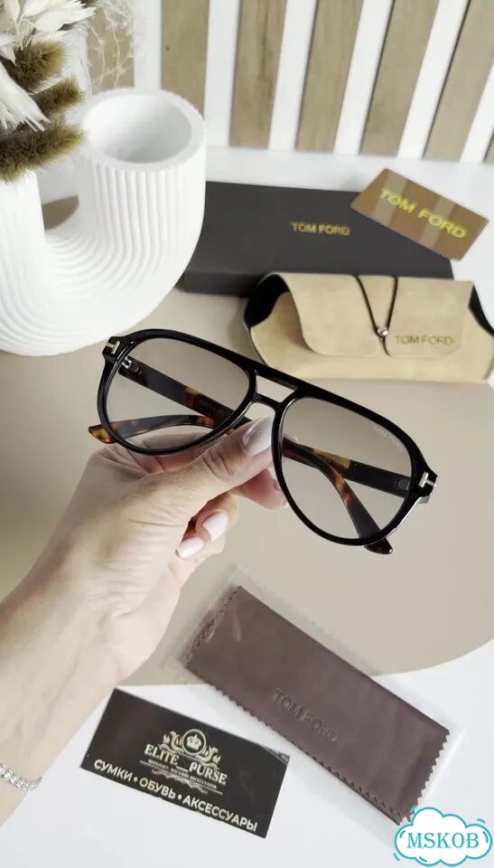 Солнцезащитные очки tom ford фото 1
