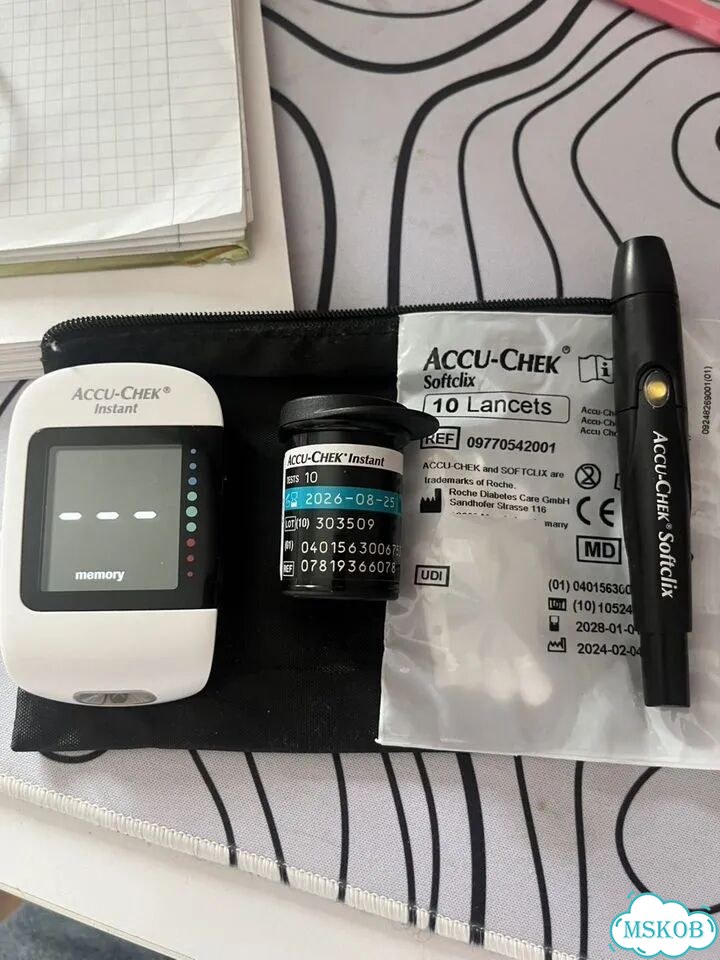 Глюкометр accu chek instant softclix фото 1