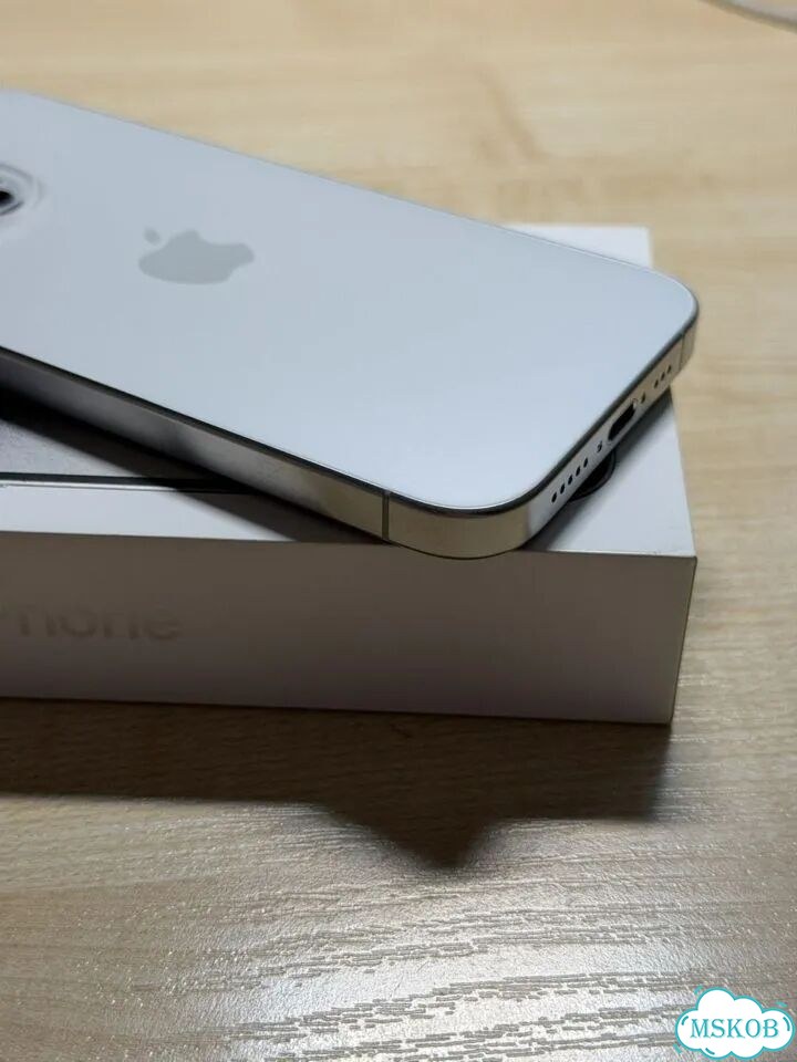 iPhone 15 Pro, 256 ГБ, SIM + eSIM фото 3