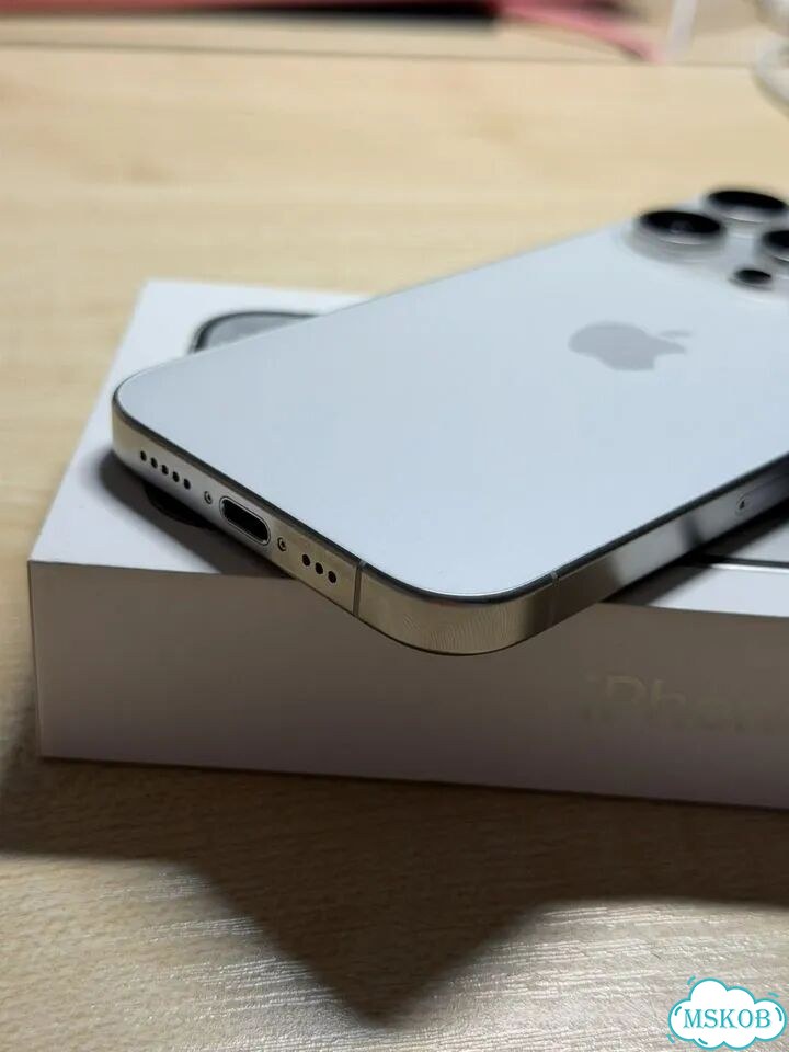 iPhone 15 Pro, 256 ГБ, SIM + eSIM фото 4
