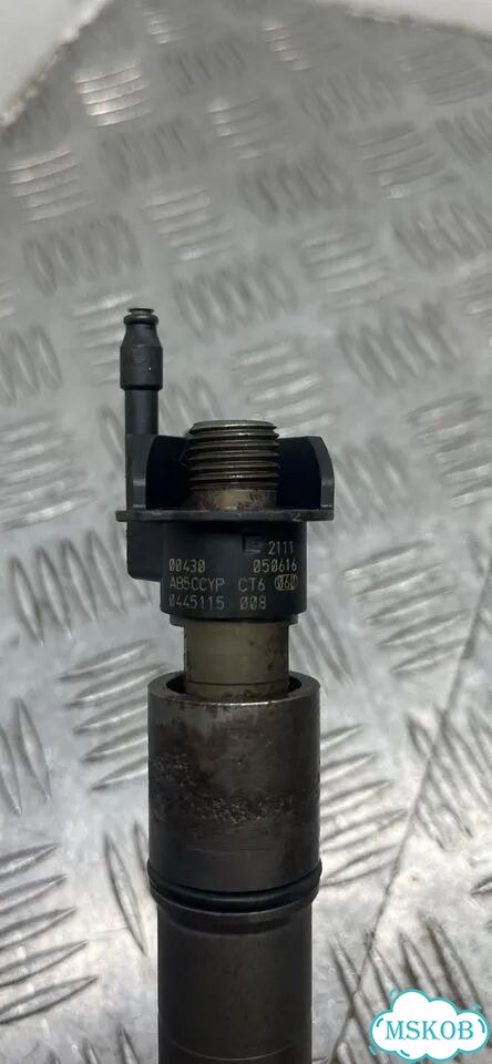 Форсунка топливная BMW 3 E90/E91 2007 7792721 фото 2