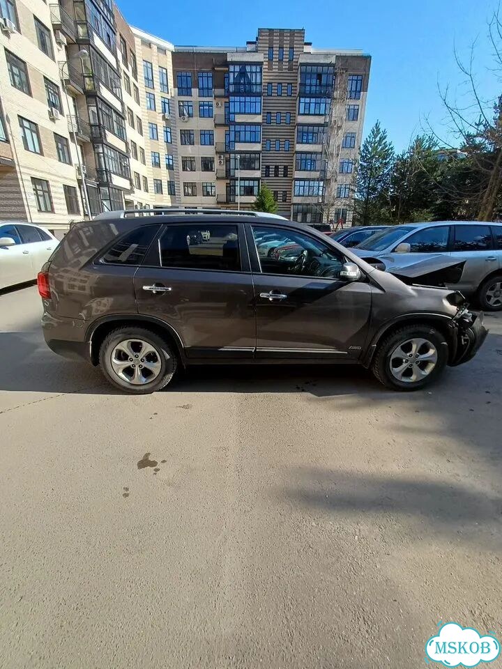 Kia Sorento 2.4 AT, 2018, битый, 135 000 км фото 2
