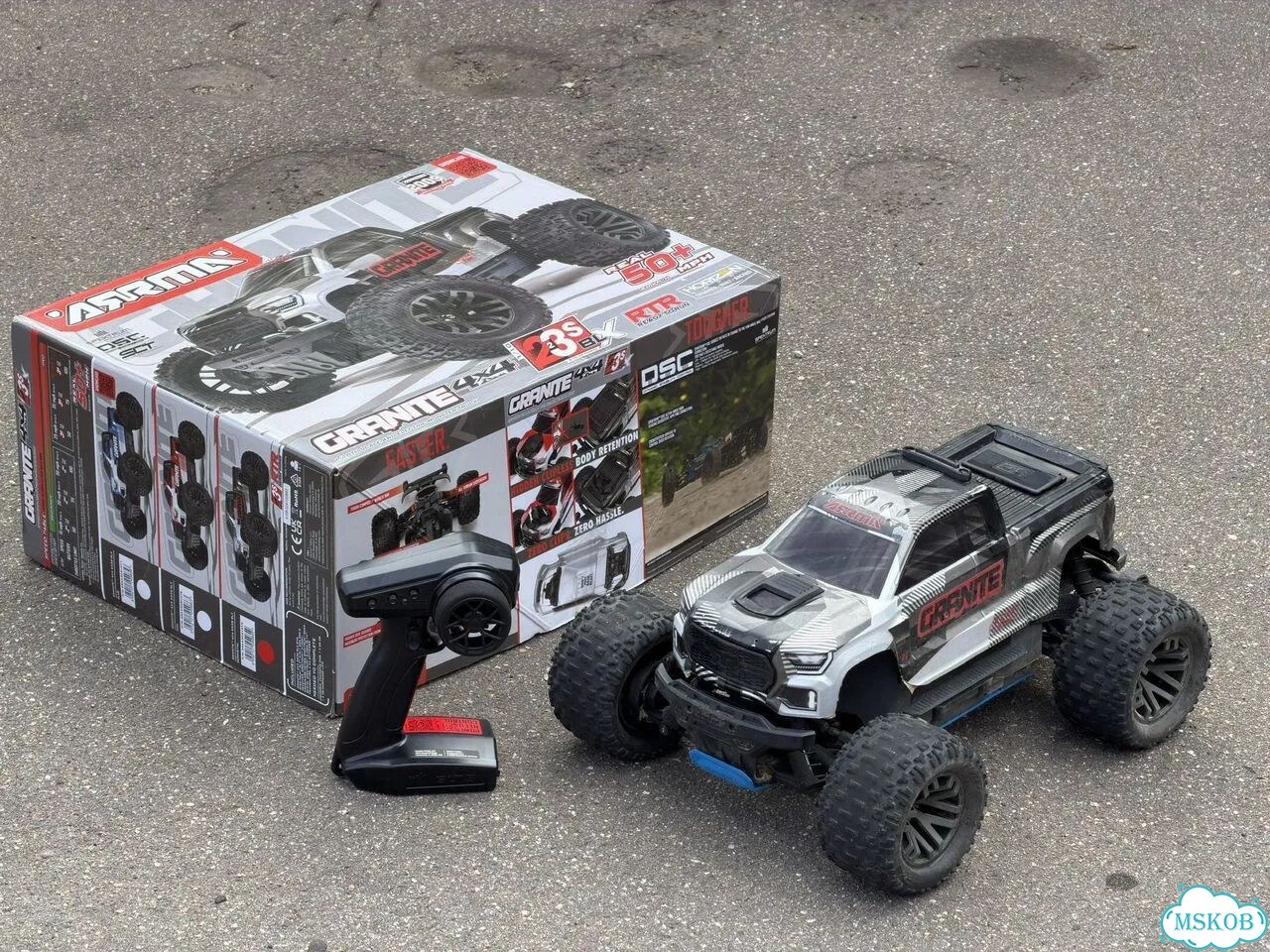 Arrma granite 3S фото 1