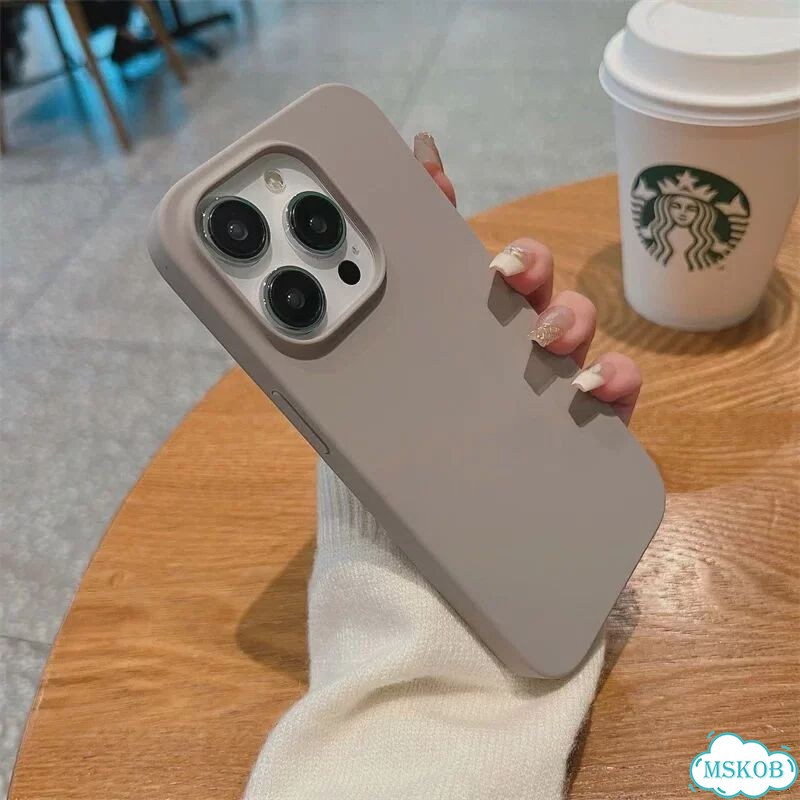 Синий чехол для iPhone 14 из жидкого силикона фото 4
