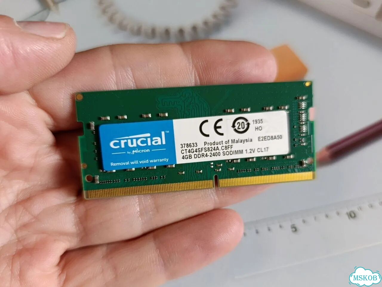 Озу Crucial ddr4-2400 4gb sodimm 1.2V CL 17 б/у фото 3