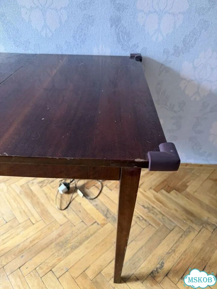 Стол фото 2