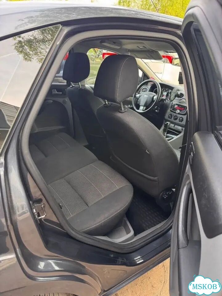 Ford Focus 1.6 AT, 2010, 186 278 км фото 16