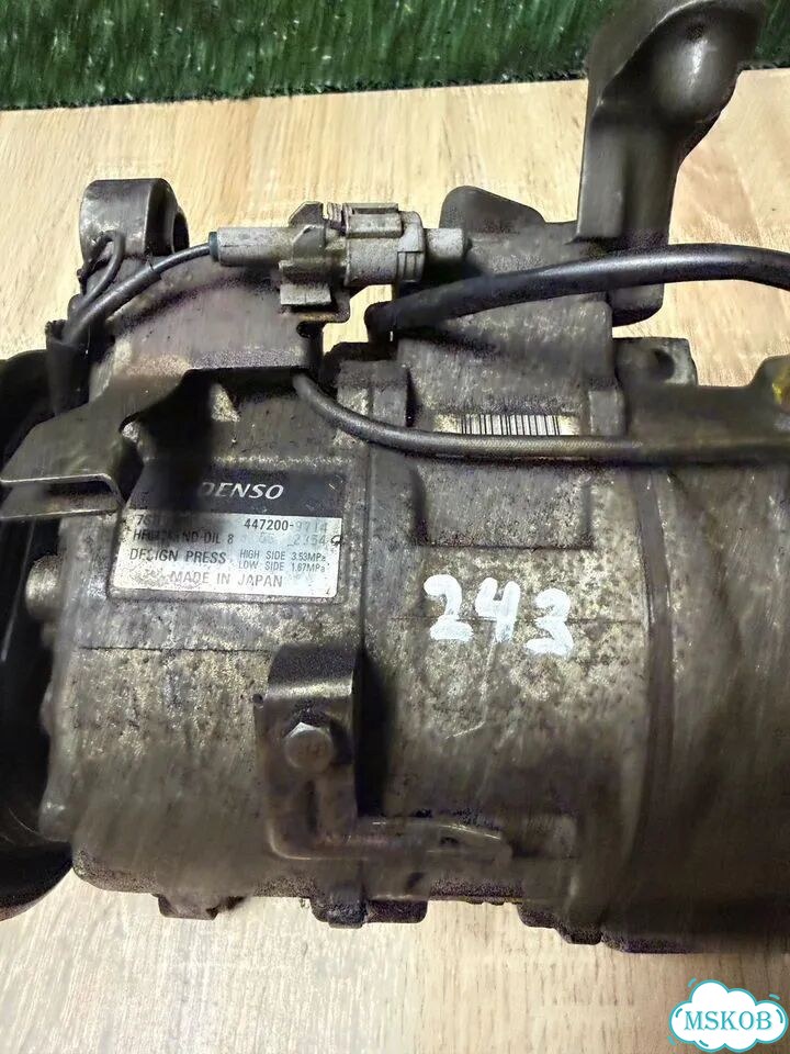 Компрессор кондиционера Denso фото 3