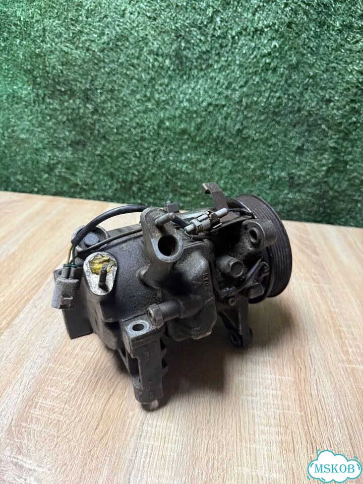 Компрессор кондиционера Denso фото 4