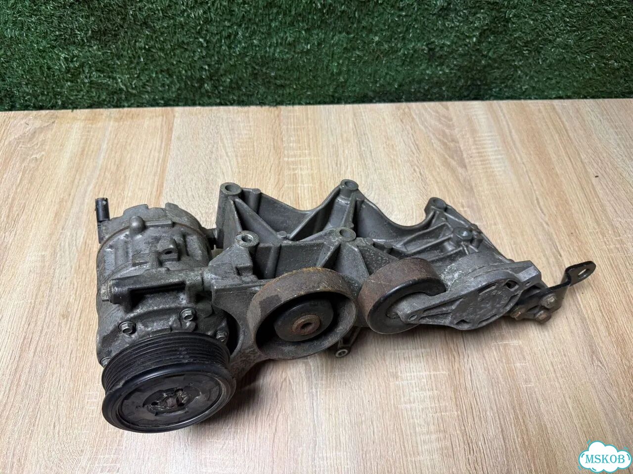 Компрессор кондиционера Audi A4 B7/8E BFB 2006 фото 6