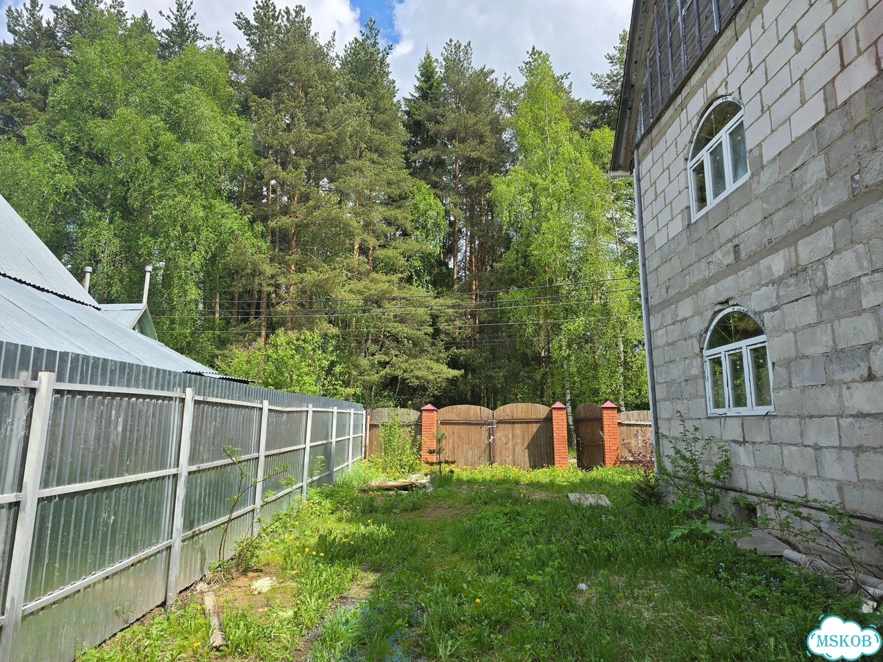 Дом 200 м² на участке 8,6 сот. фото 2
