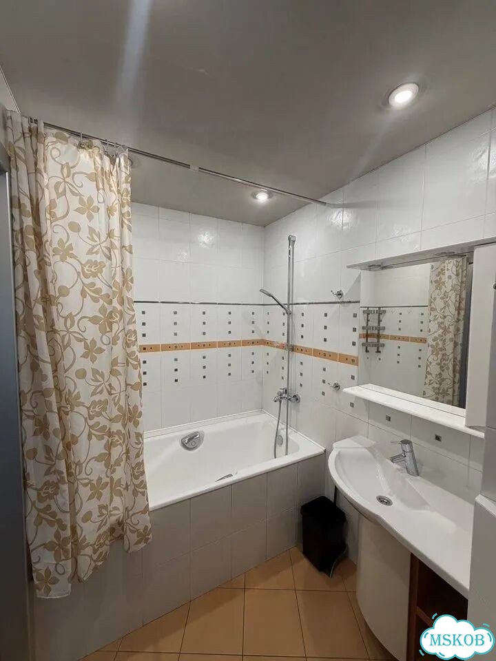 2-к. квартира, 52 м², 9/15 эт. фото 6