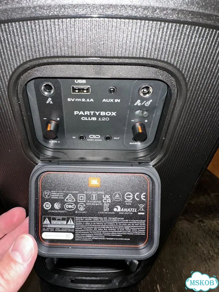 Портативная акустическая система JBL PartyBox 120 фото 2