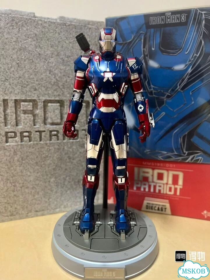 Фигурка Hot Toys Воитель фото 1