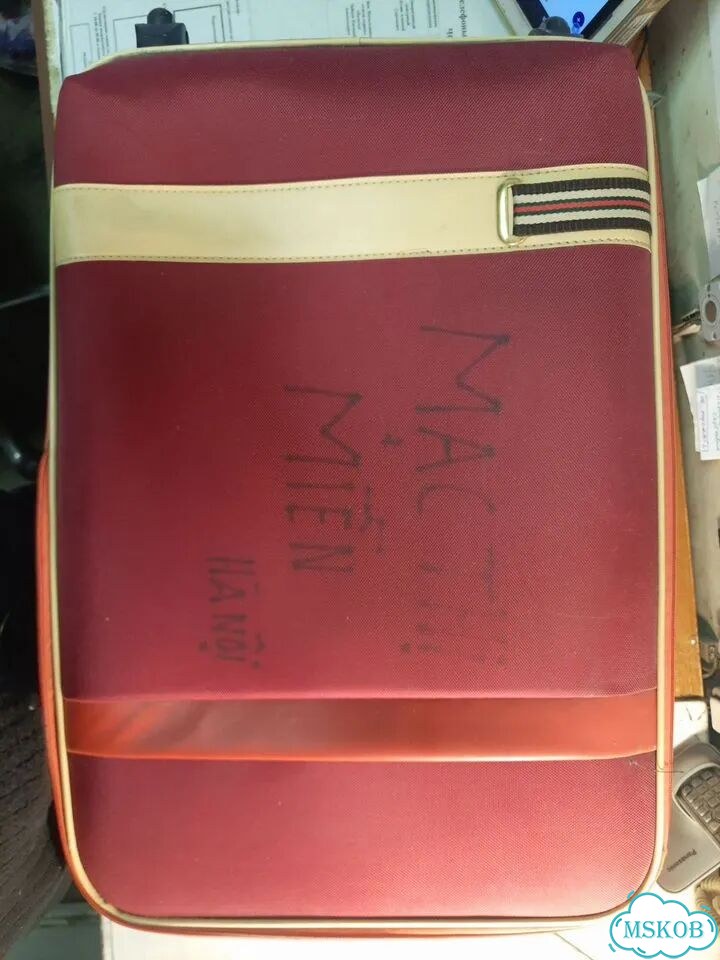 Чемодан на колесах бу фото 1