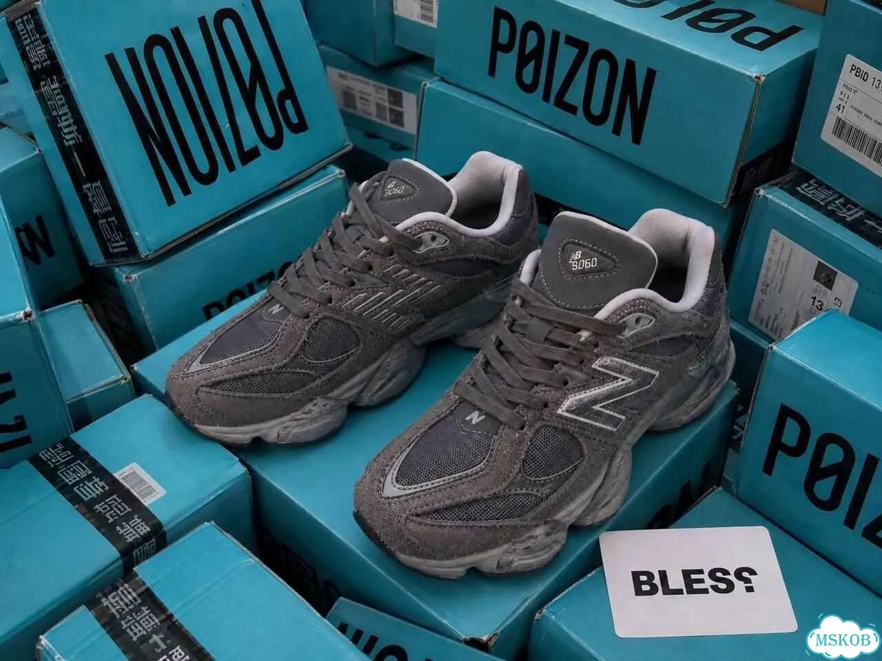 Оригинал качество New Balance 9060 Shadow Grey мужские размер 42 фото 7