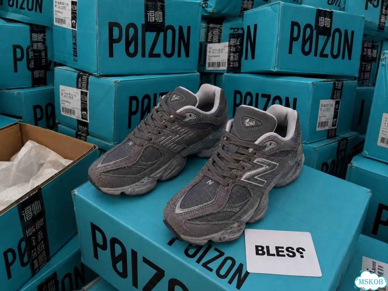 Оригинал качество New Balance 9060 Shadow Grey мужские размер 41 фото 8