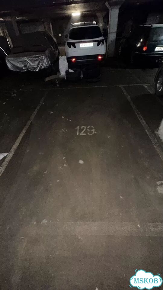 Машиноместо, 13 м² фото 1