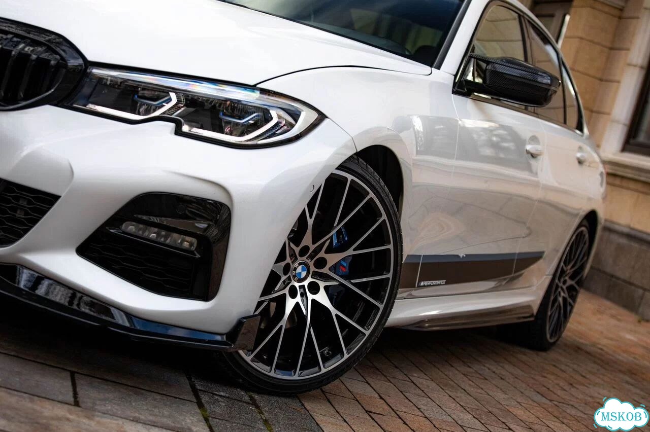 Сдам в Аренду BMW 330I машина мечты фото 3