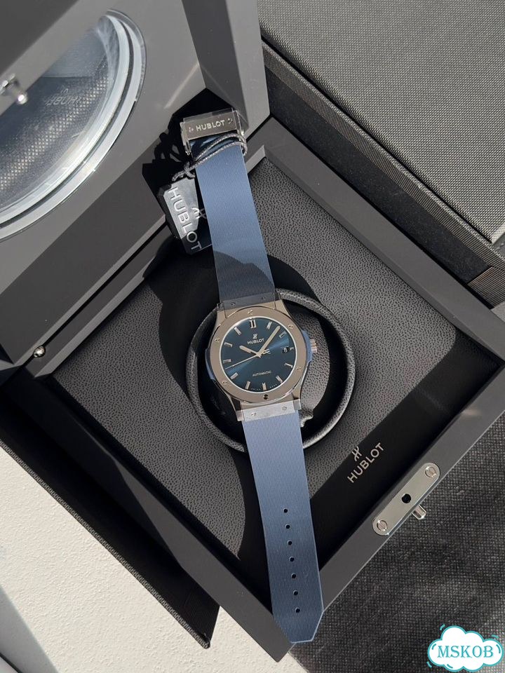 Часы Hublot Classic Fusion 45mm оригинал новые фото 7