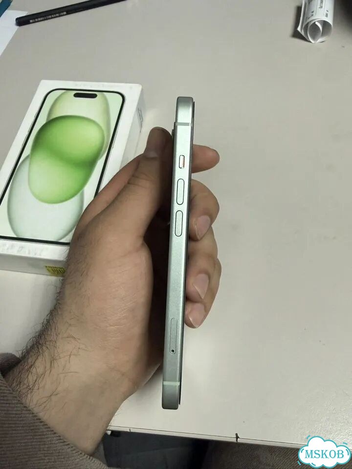 iPhone 15, 128 ГБ, SIM + eSIM фото 5
