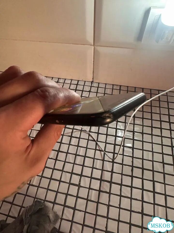 iPhone Xr, 128 ГБ, SIM + eSIM фото 4