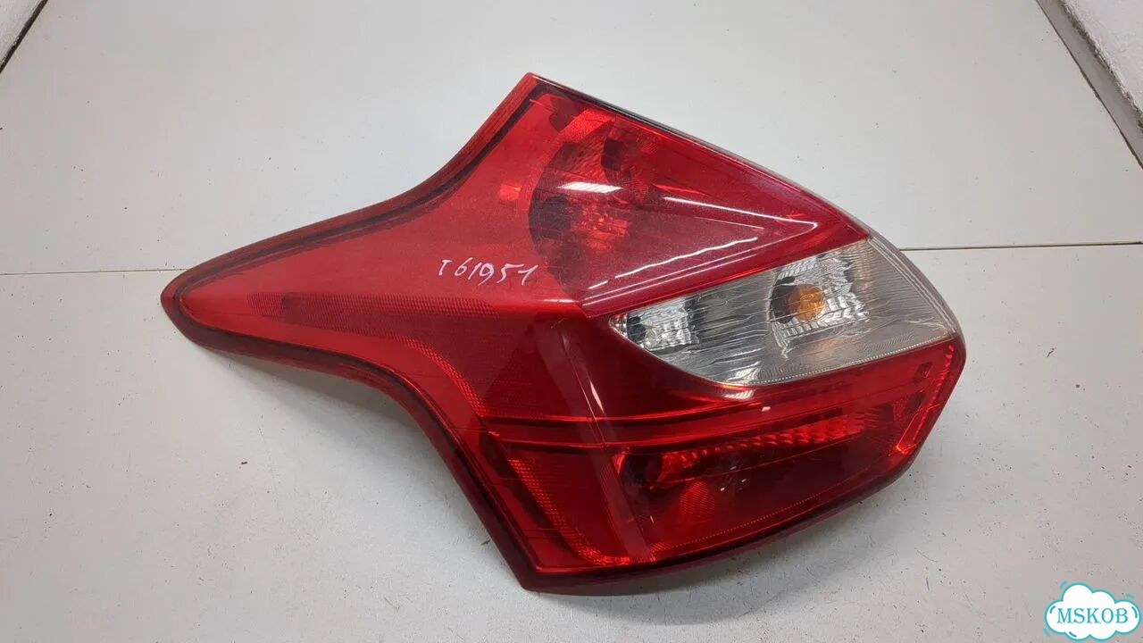Фонарь (задний) левый Ford Focus 3 фото 1