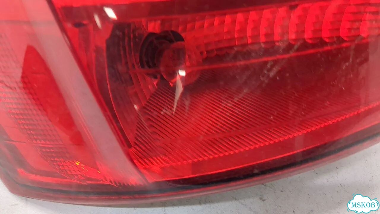 Фонарь (задний) левый Ford Focus 3 фото 3