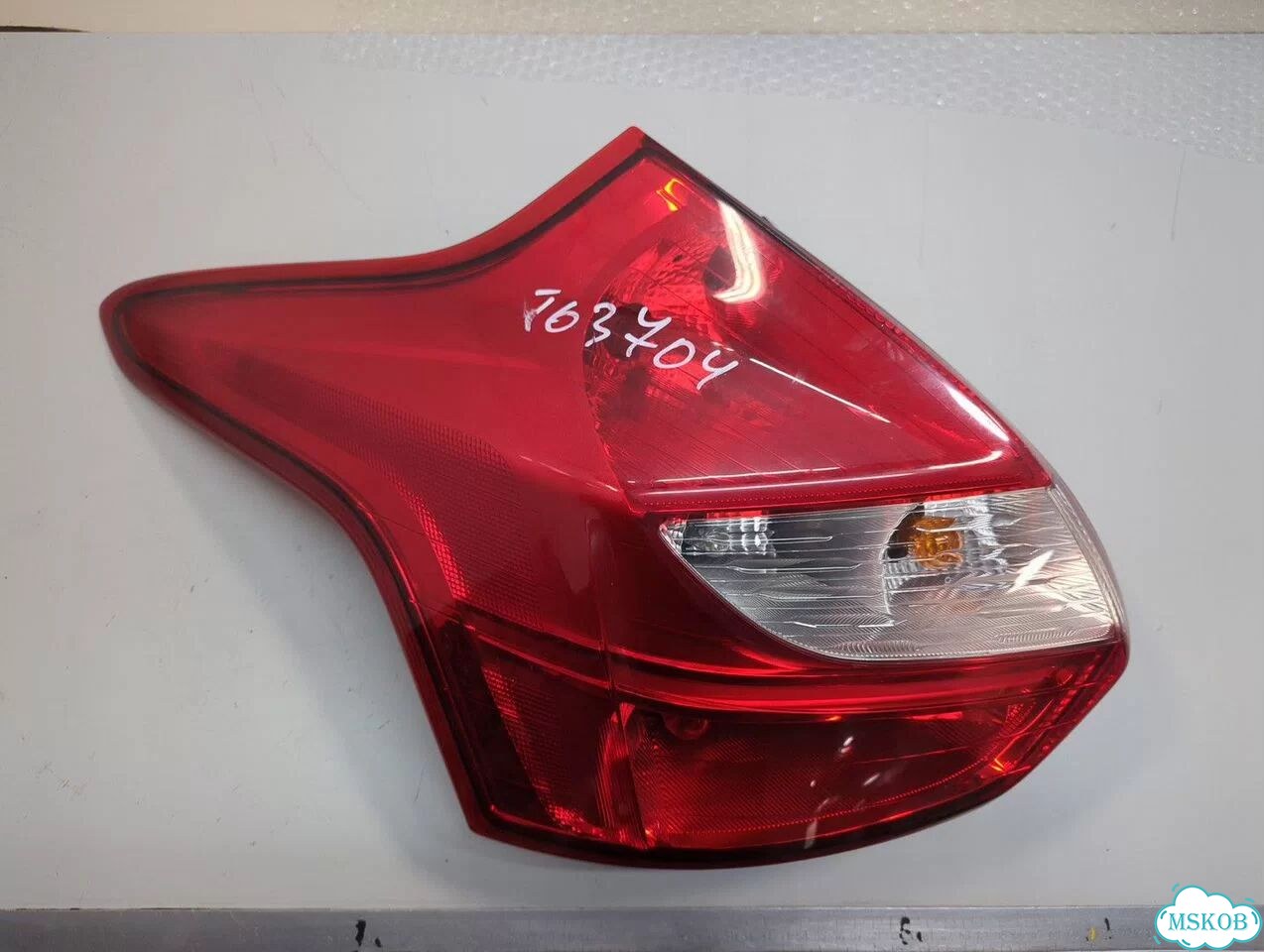 Фонарь (задний) левый Ford Focus 3 фото 1