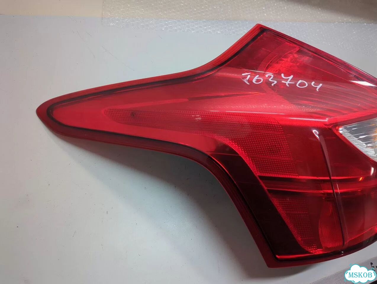 Фонарь (задний) левый Ford Focus 3 фото 3