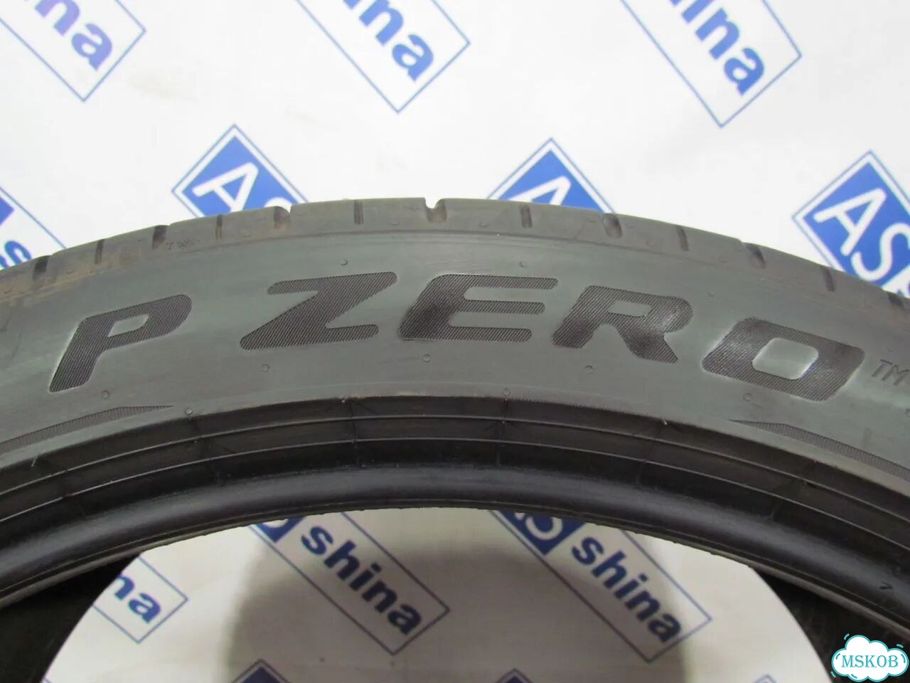 Pirelli P Zero PZ4 265/40 R22 99G фото 5