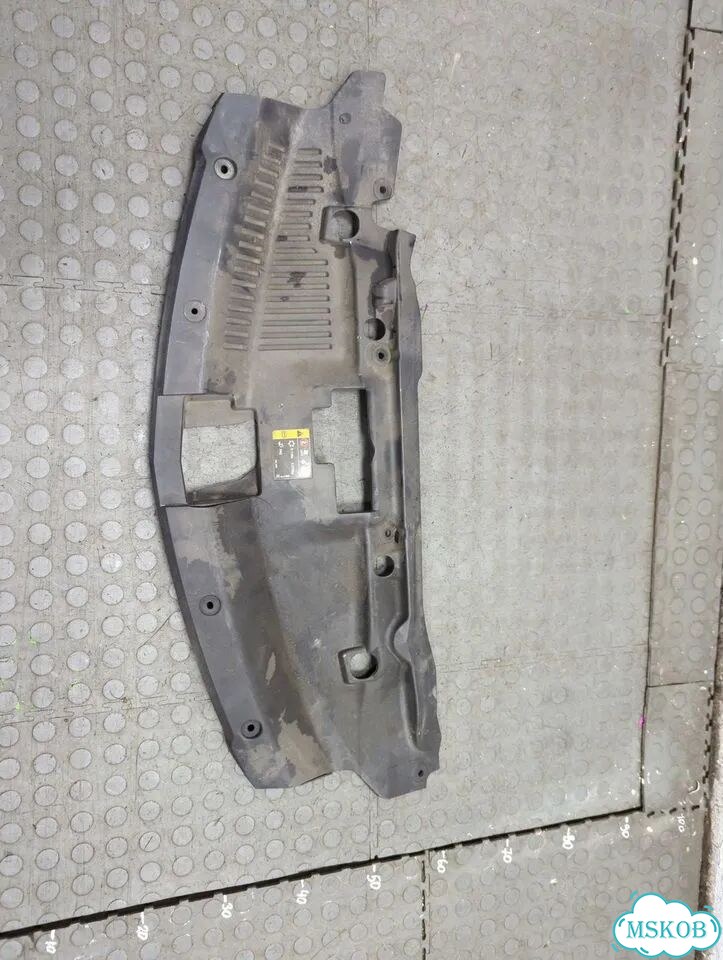 Накладка замка капота Buick Encore фото 1