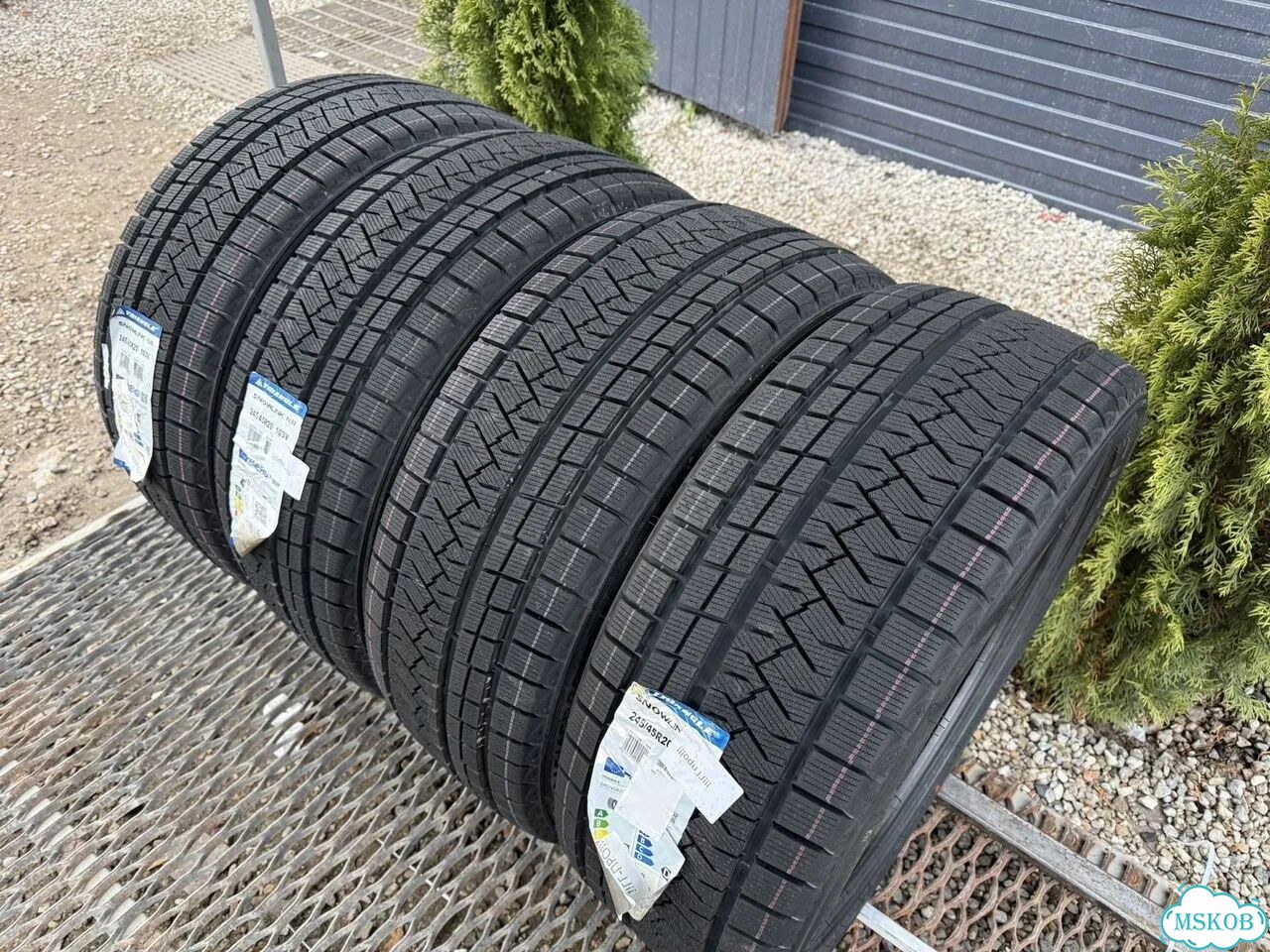 Triangle PL02 245/35 R20 95Y фото 6