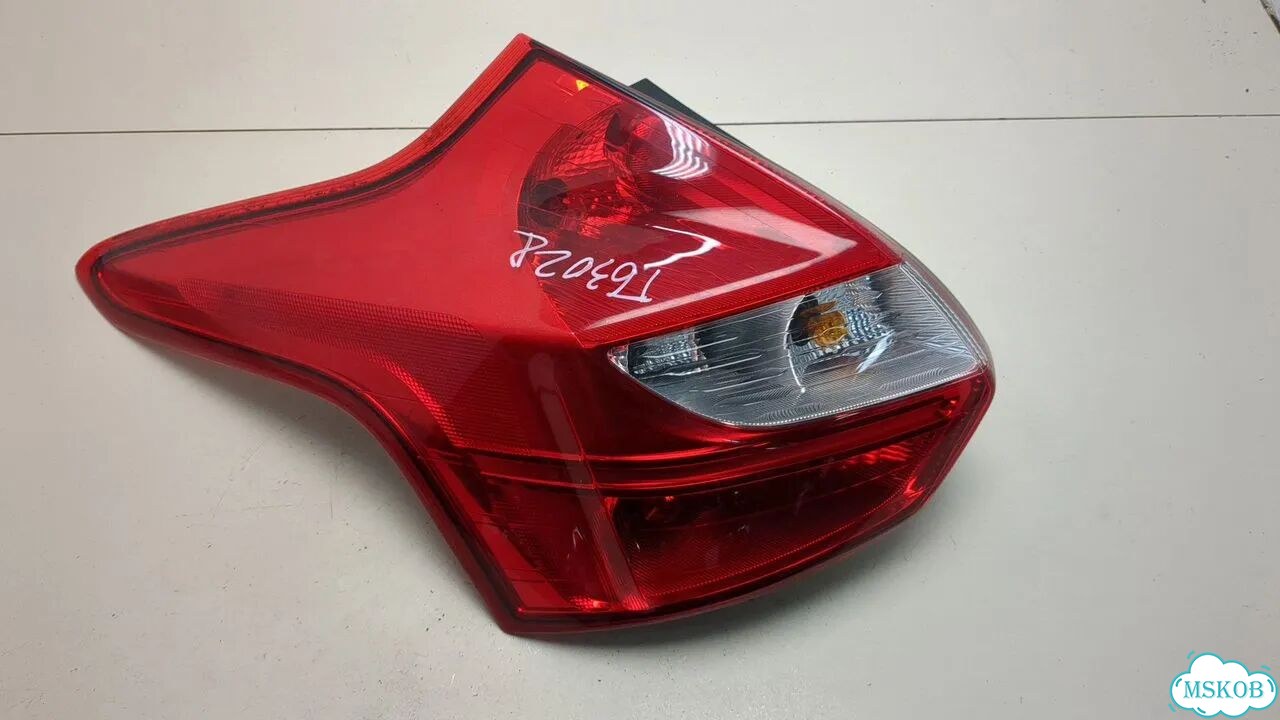 Фонарь (задний) левый Ford Focus 3 фото 1