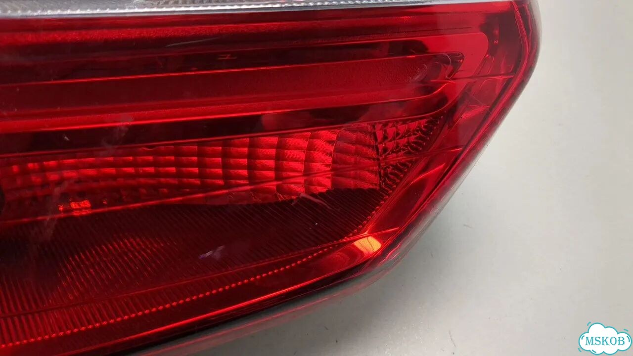 Фонарь (задний) левый Ford Focus 3 фото 2