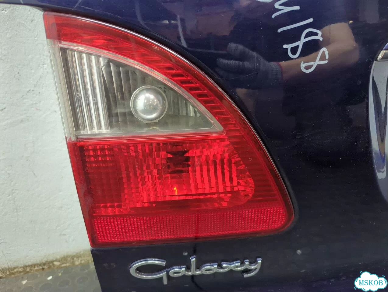 Крышка багажника Ford Galaxy фото 7