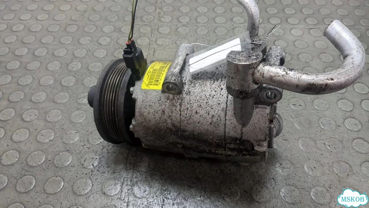 Компрессор кондиционера Ford Focus 2 фото 1