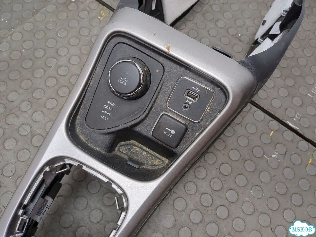 Консоль салона Jeep Compass фото 3