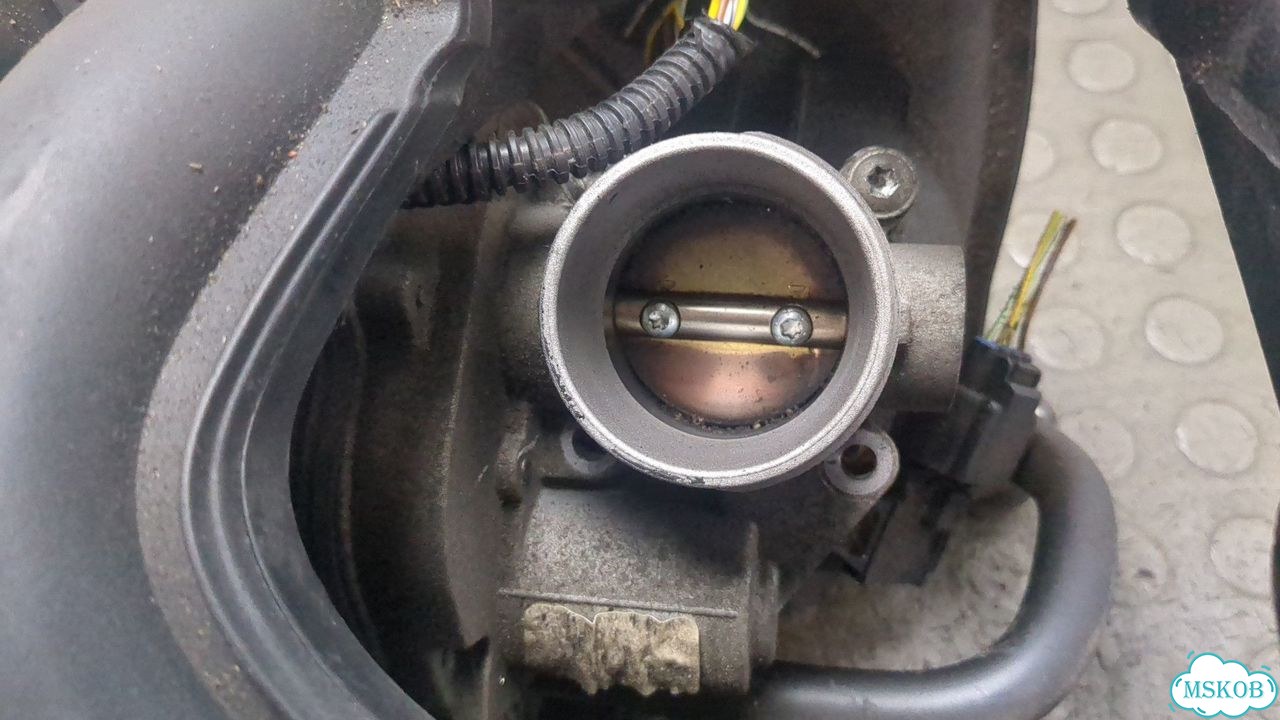 Коллектор впускной Ford Focus 2 фото 3