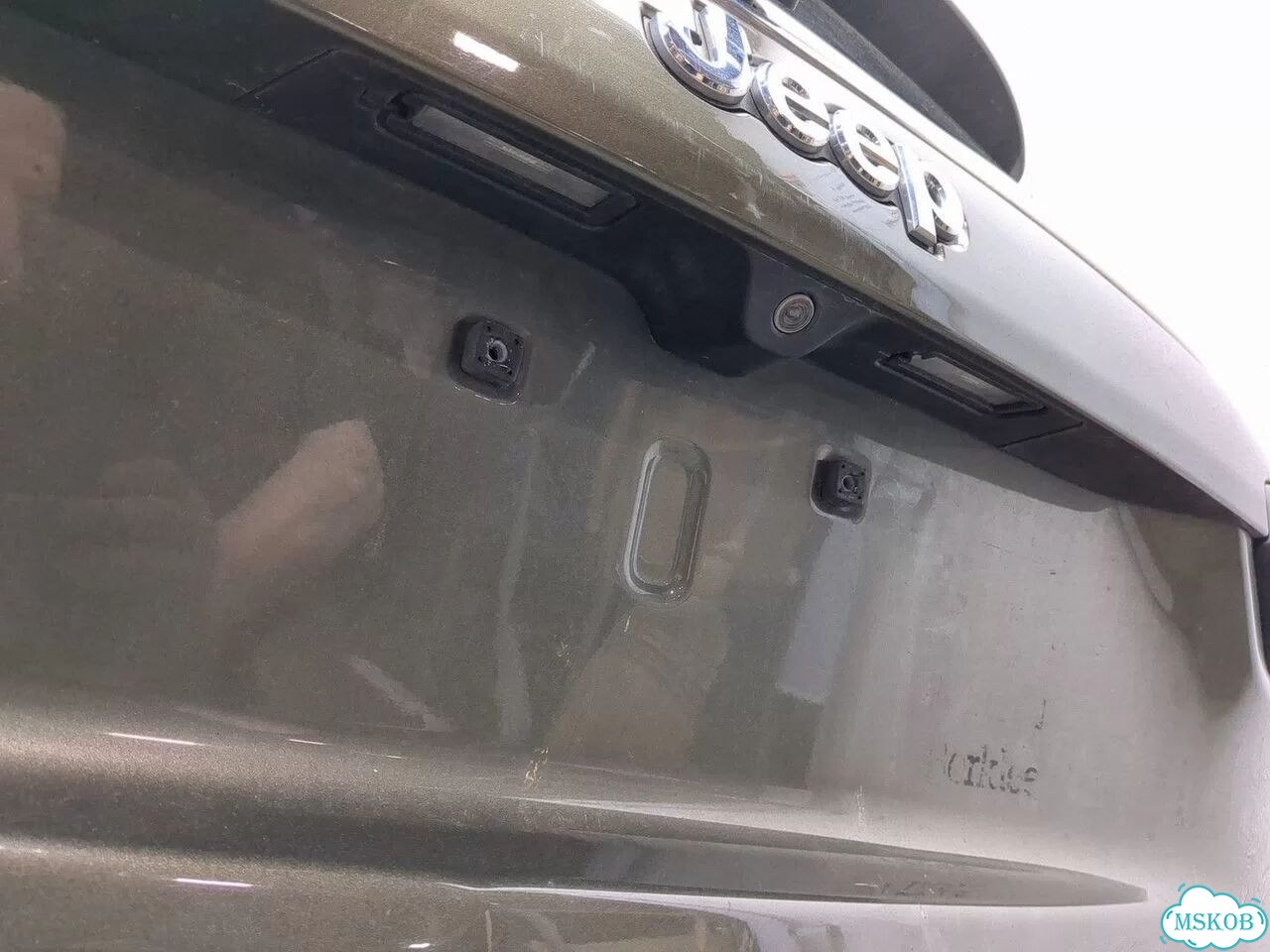 Крышка багажника Jeep Compass фото 9