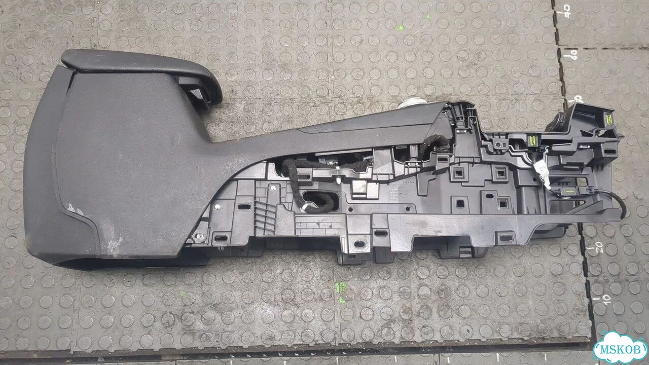Консоль салона Ford Kuga фото 8