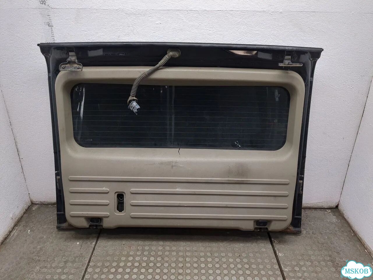 Крышка багажника Hummer H2 фото 10