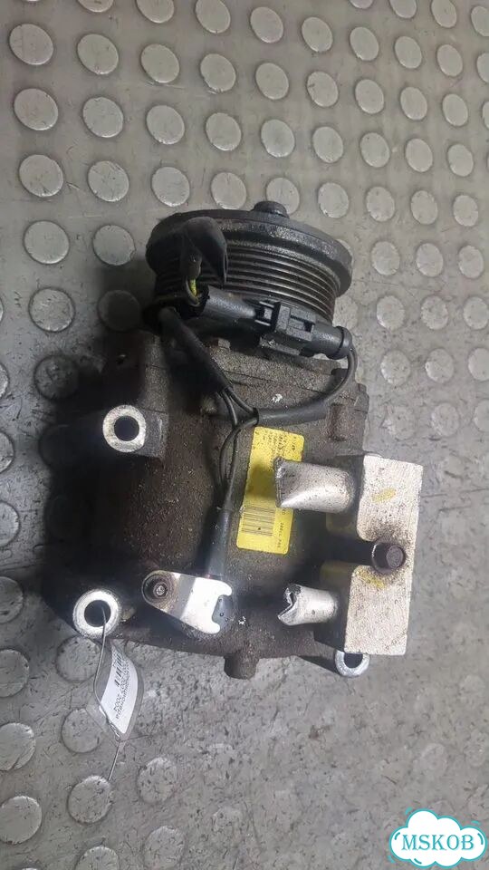 Компрессор кондиционера Ford Fiesta фото 1