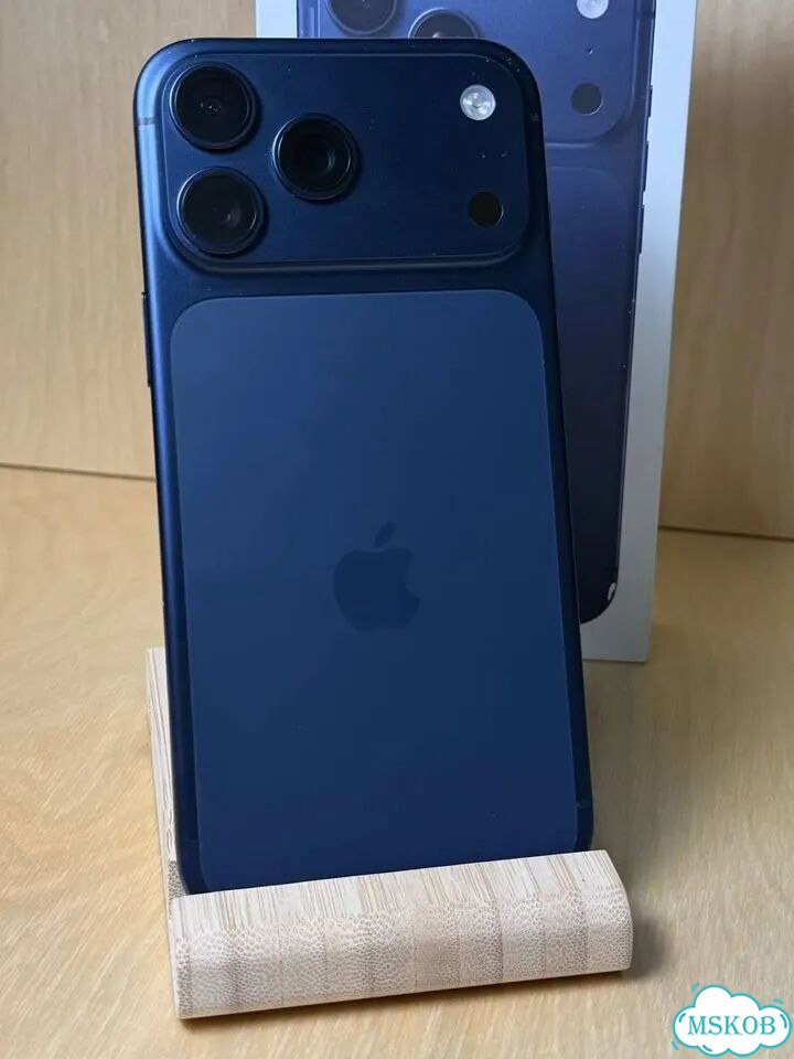 iPhone 17 Pro Max, 256 ГБ, eSIM фото 1